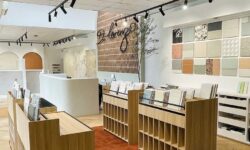 طراحی دکوراسیون فروشگاه کاشی و سرامیک + (نکات چیدمان ویترین و فضای داخلی)