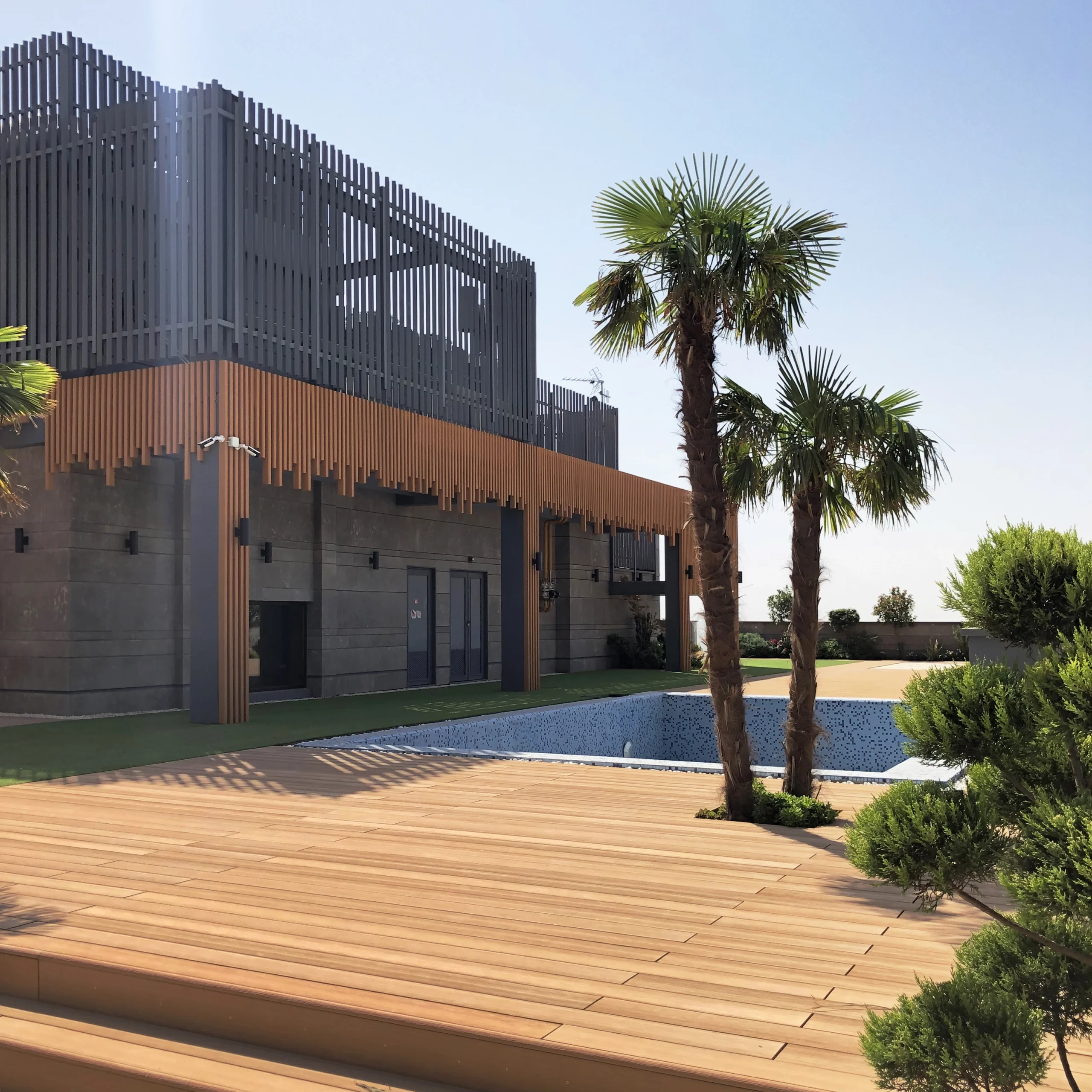 متریال چوب پلاست در روف گاردن