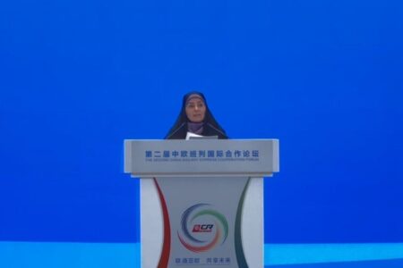 وزیر راه و شهرسازی: راه‌گذر ریل جنوبِ جاده ابریشم تکمیل می‌شود