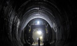 کارخانه عملیات تولید قطعات بتنی بدنه تونل ویژه خط ۹ مترو راه‌اندازی شد