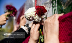 تهران میزبان مراسم تشییع پیکر ۱۰۰ شهید گمنام در روز شهادت حضرت زهرا(س)