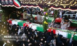 آماده باش ستادهای مدیریت بحران ۴ منطقه در مراسم تشییع ۱۰۰ شهید گمنام