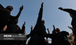 مراسم عزاداری شهادت حضرت زهرا (س) در میدان جهاد