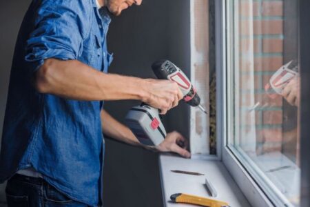 ⚙️ راهنمای کامل انتخاب بهترین شرکت برای تعویض پنجره در تهران