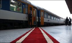 «رجا» متولی قطار حومه‌ای شد