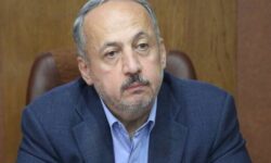 خدمات رسانی حمل و نقل عمومی متناسب با ساعات کاری باشد