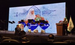 آئین تجلیل از مادر بزرگوار شهیدان حسن و محمد باقری آغاز شد