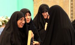 اعطای «جایزه صلح» به شهردار منطقه ۸ تهران