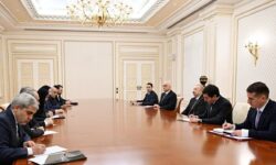 بررسی زیرساختهای جدید ریلی و میادین مشترک نفتی در دیدار وزیر راه با رئیس جمهور آذربایجان