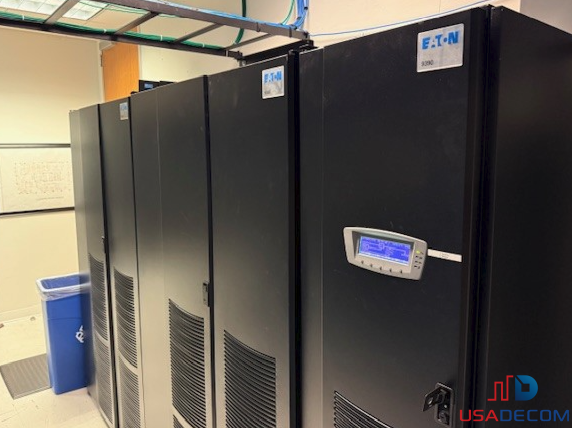 نمودار انتخاب UPS بر پایهٔ توان، زمان پشتیبانی و کارایی در ساختمانهای حیاتی