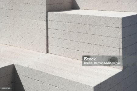 بررسی مزایا و معایب بلوک‌های سبک ساختمانی